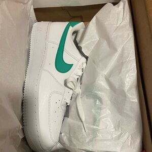 Nike Air Force 1 White and Green Sneakers